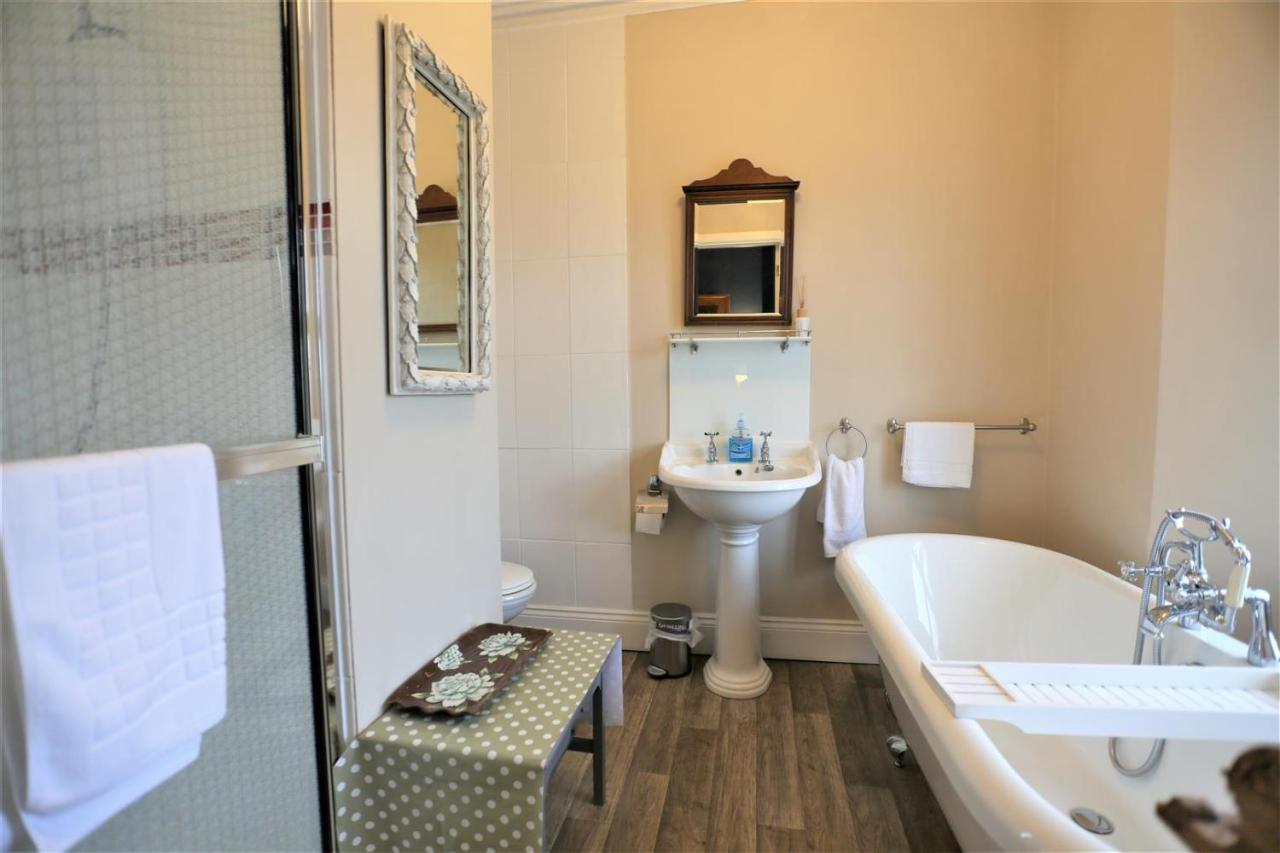 Ascot House Hotel Торки Экстерьер фото