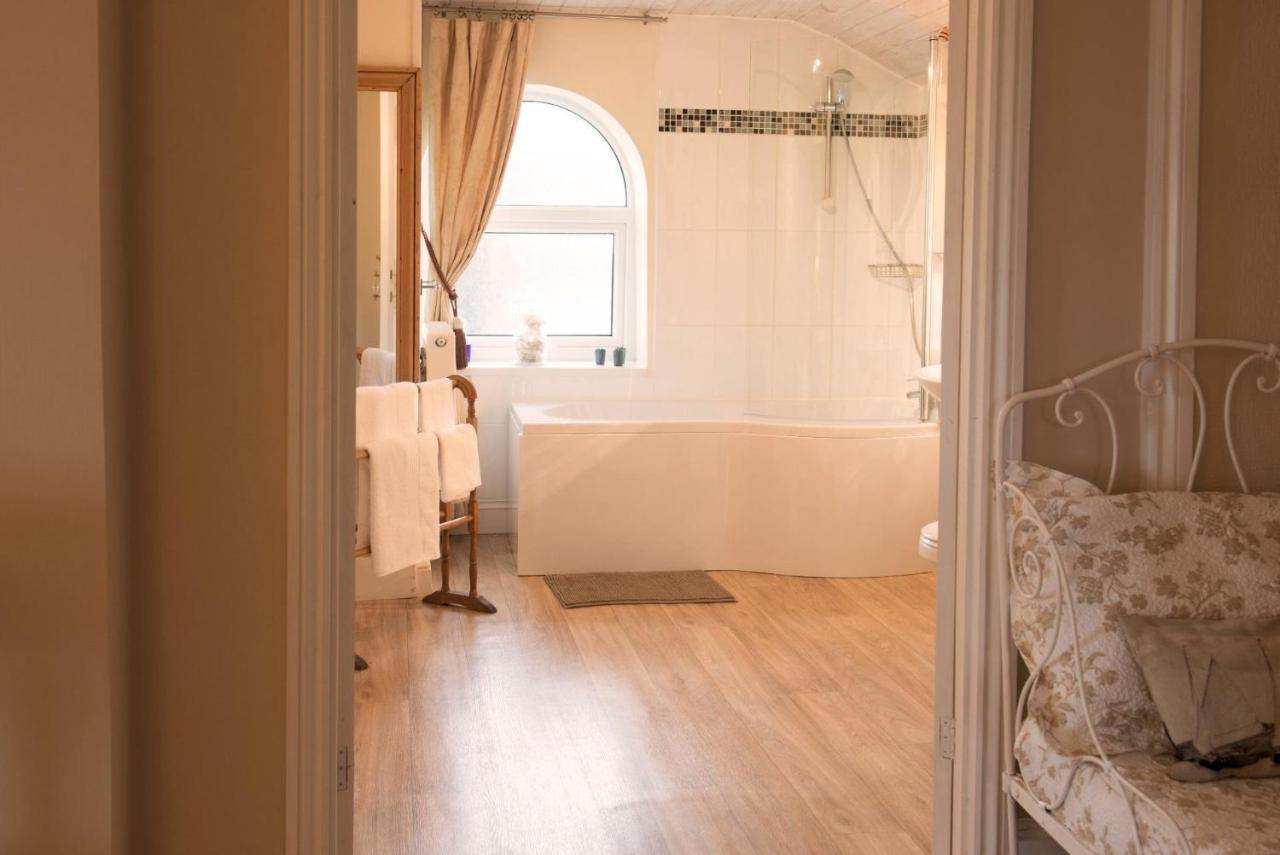 Ascot House Hotel Торки Экстерьер фото